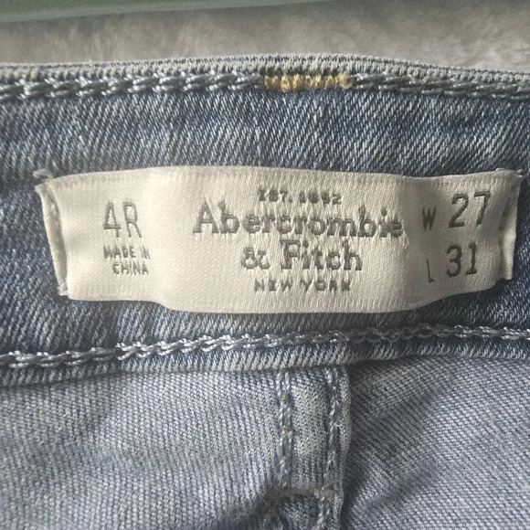 Abercrombie and Fitch jeans - Picture 3 of 4